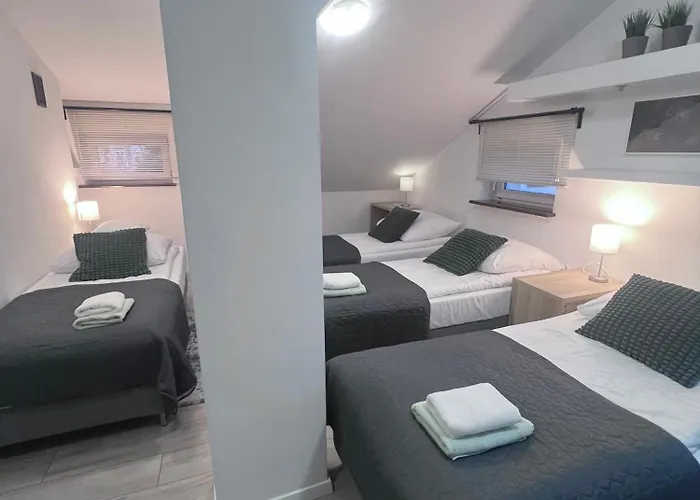 Apartamenty i pokoje z prywatną łazienką Willa Bielany Warszawa